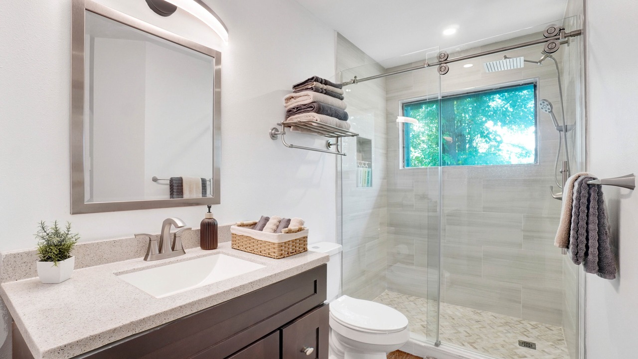 Photo of Bathroom in Grogan's Mill
