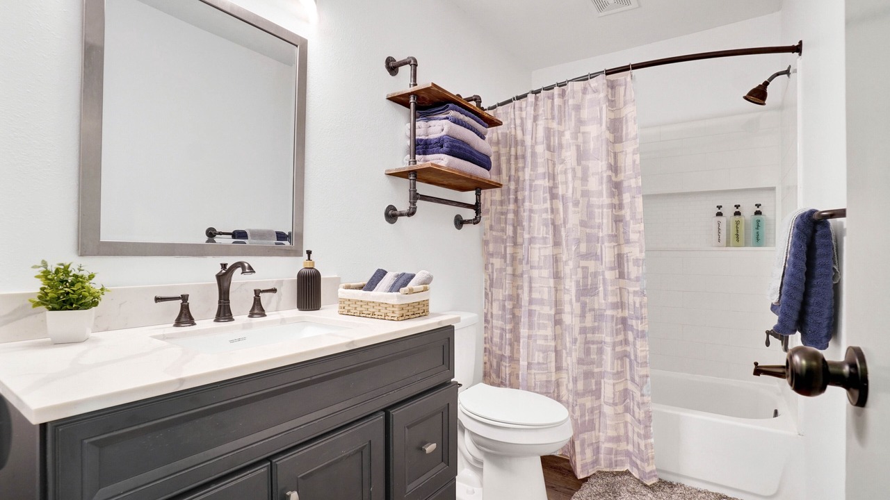 Photo of Bathroom in Grogan's Mill