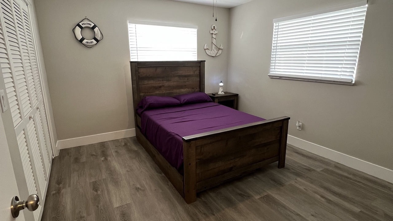 Photo of Bedroom in Venice Gardens