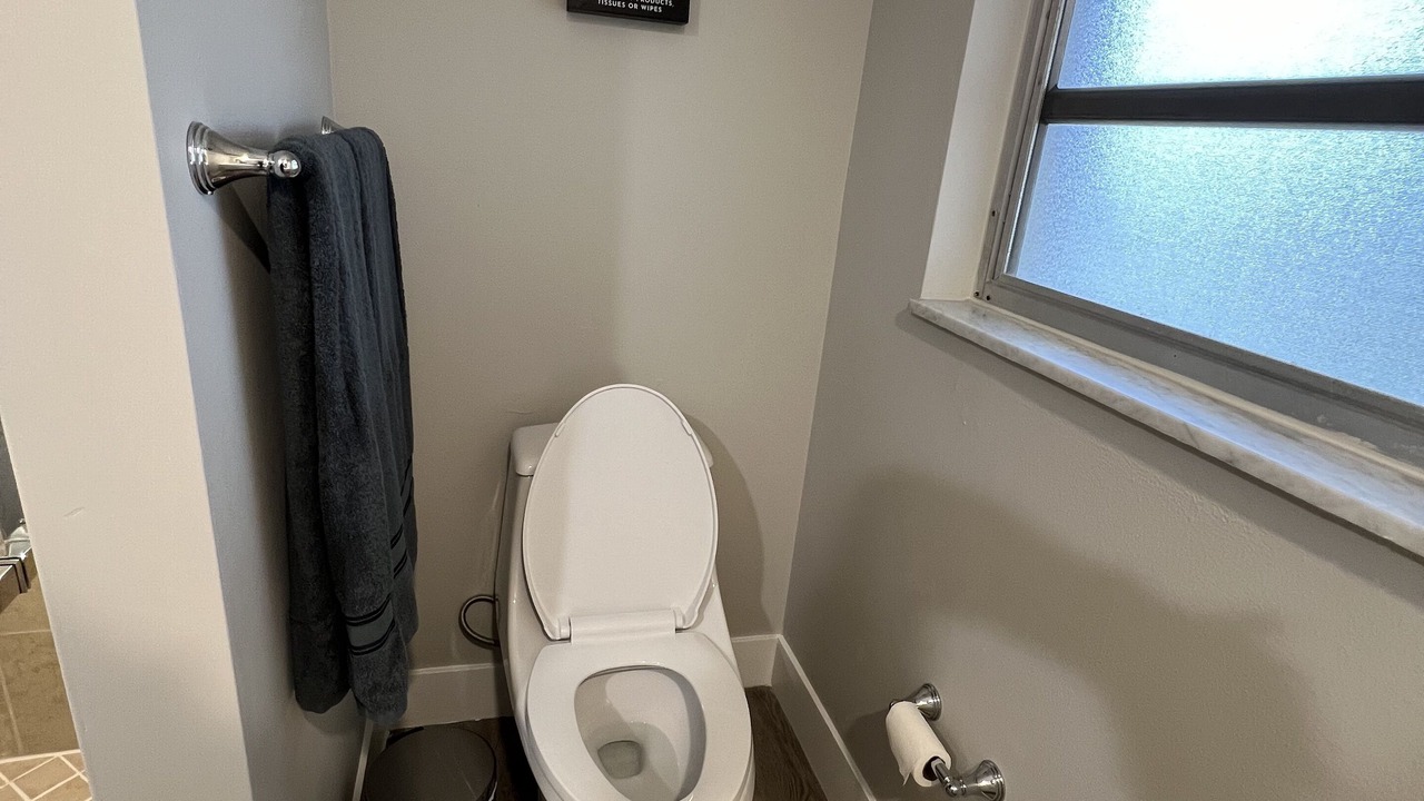 Photo of Bathroom in Venice Gardens