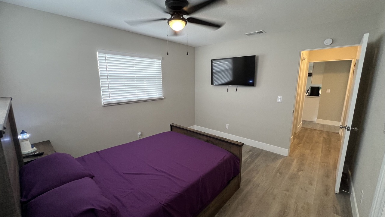 Photo of Bedroom in Venice Gardens