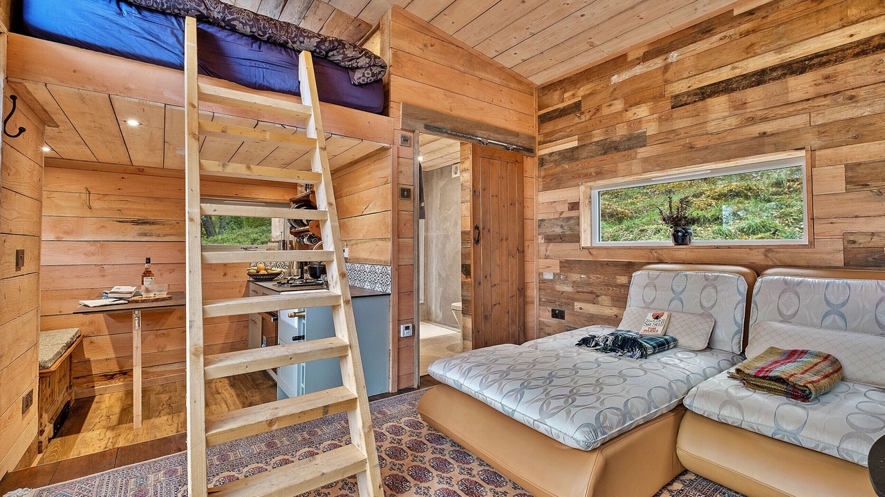 Photo of Bedroom in Glen Urquhart