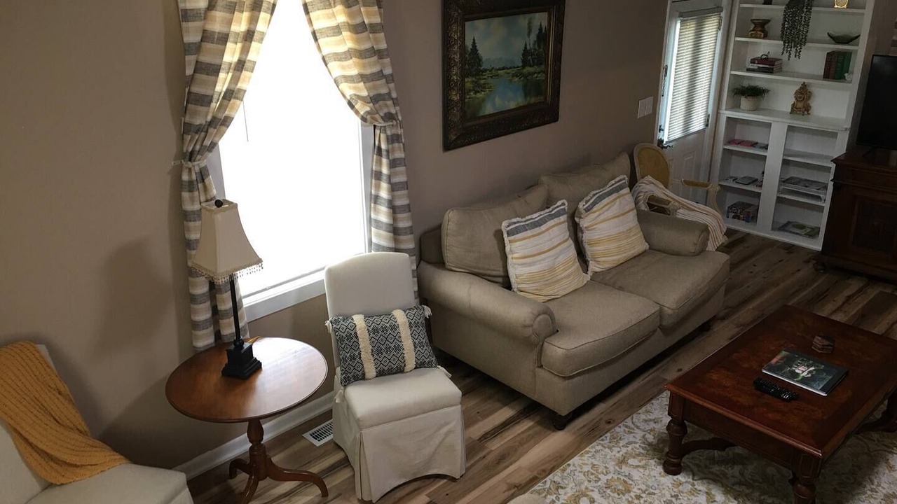 Photo of Livingroom in Glen Ferris