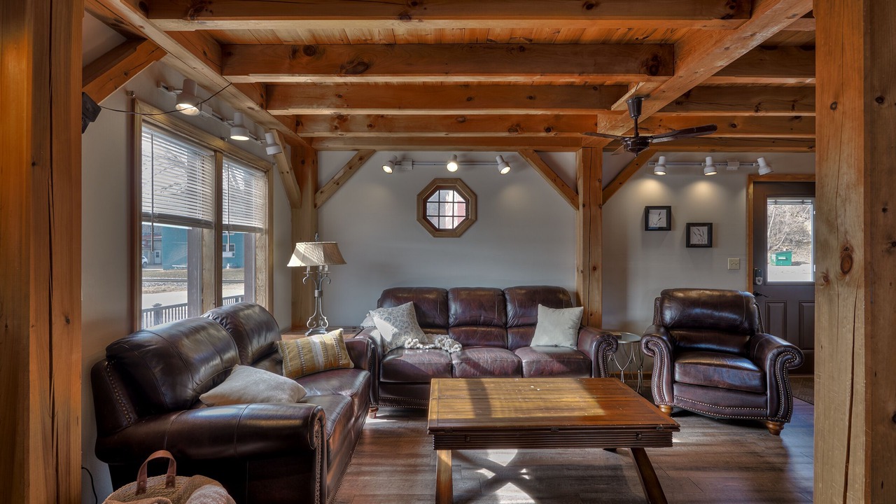 Photo of Livingroom in Marquette