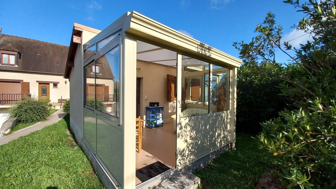 Photo of Outdoor in Veron