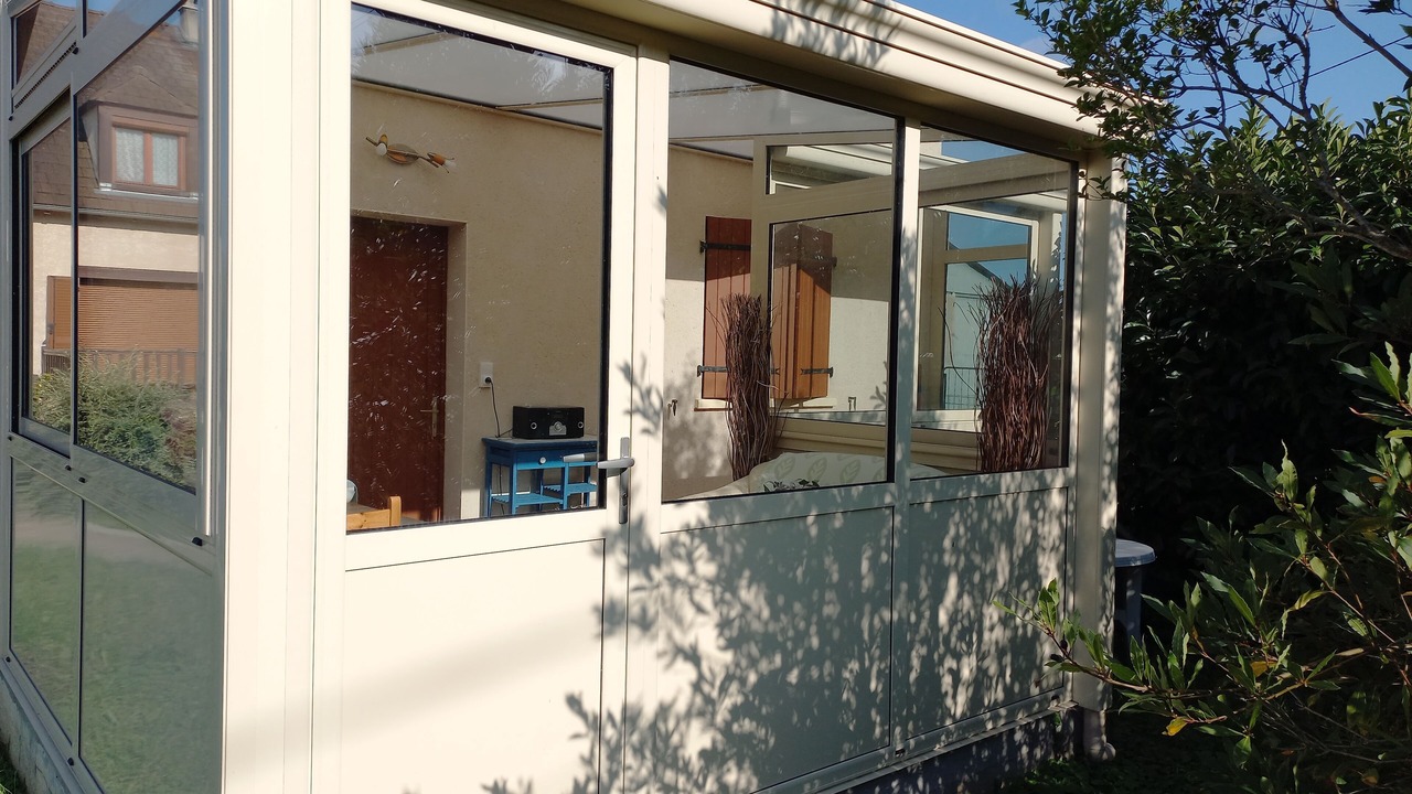 Photo of Outdoor in Veron