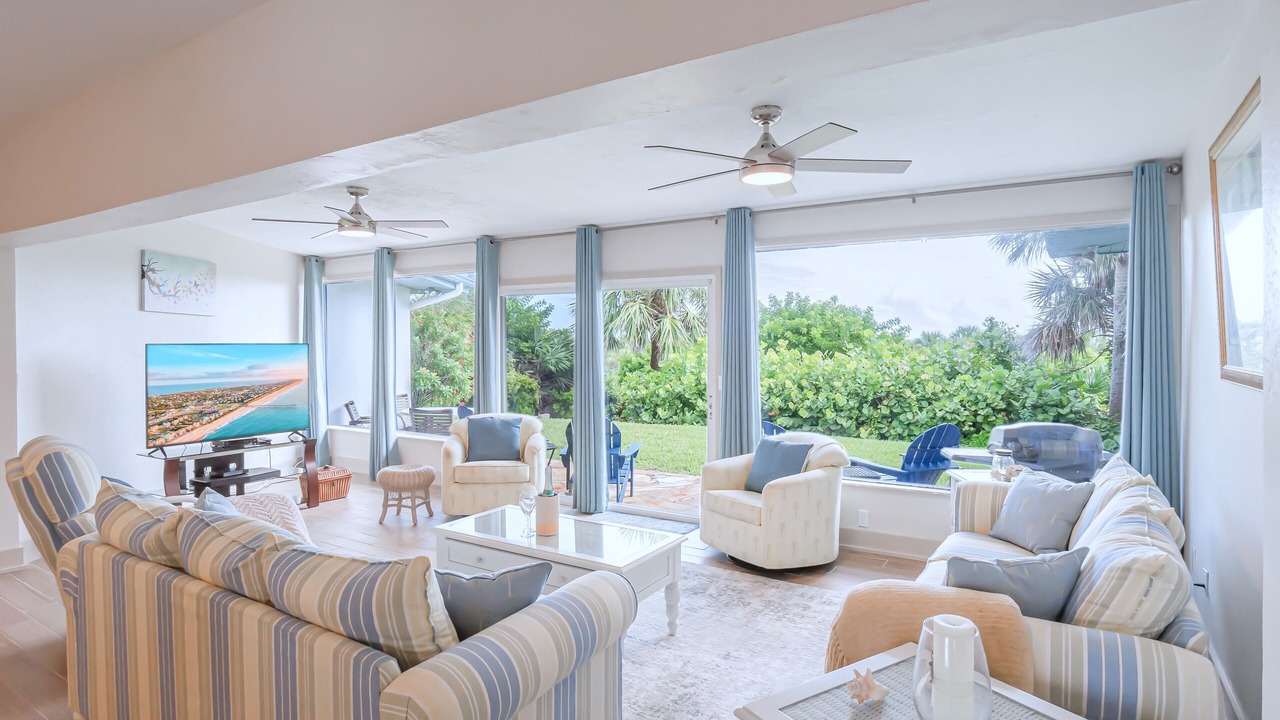 Photo of Bedroom in Coronado Shores