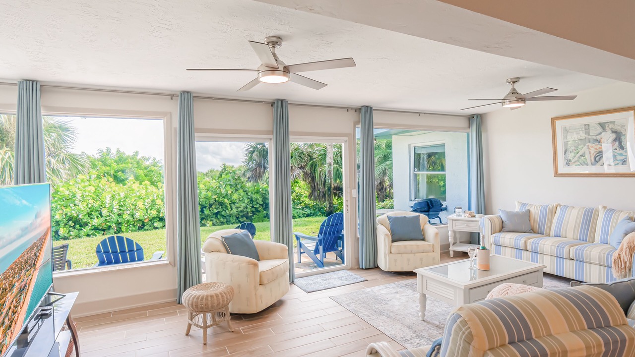 Photo of Bedroom in Coronado Shores