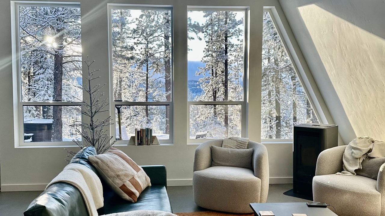 Photo of Livingroom in Garden Valley