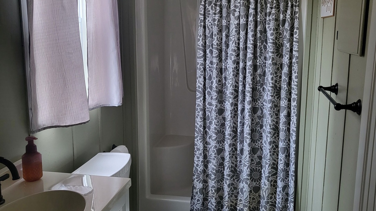 Photo of Bathroom in Speedwell