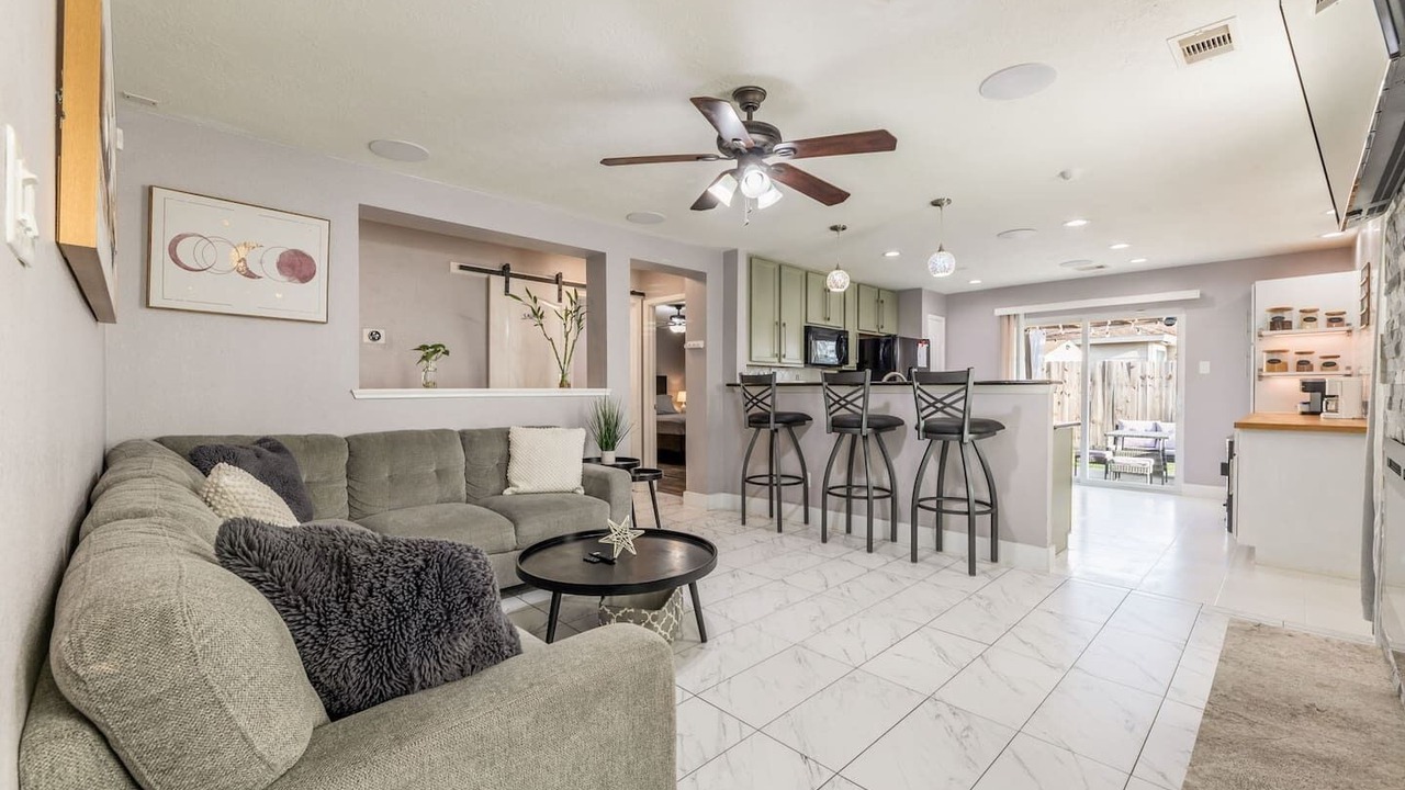 Photo of Livingroom in Houston
