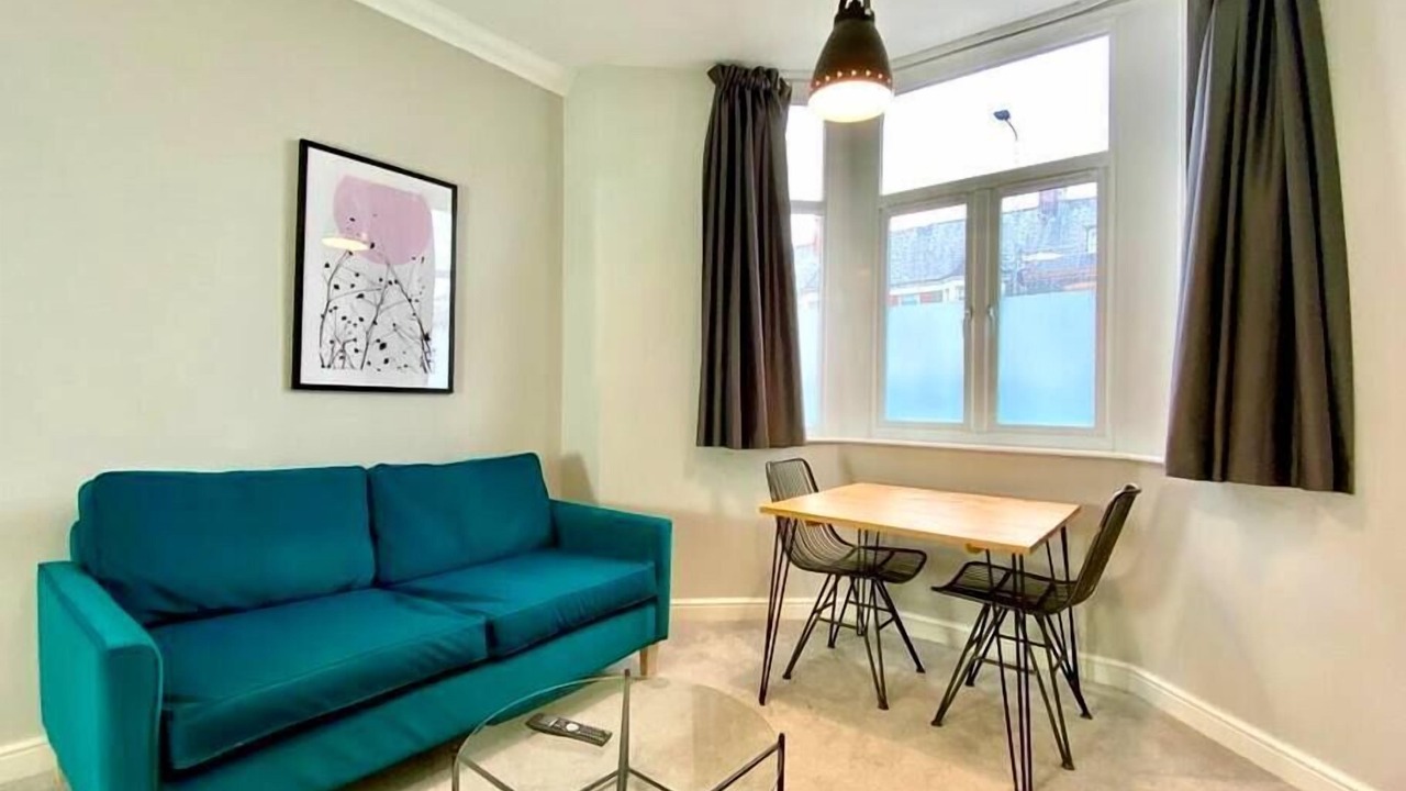 Photo of Livingroom in Canton