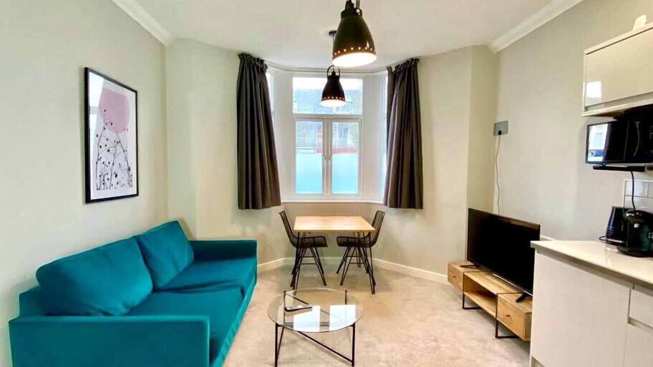 Photo of Livingroom in Canton