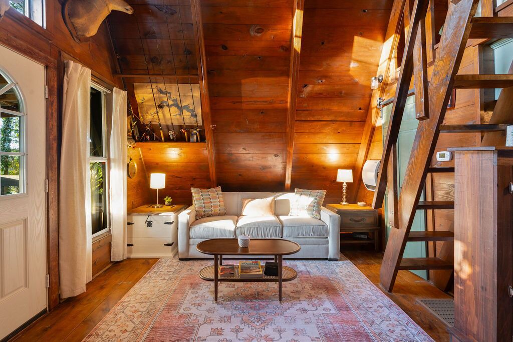 Photo of Livingroom in Farmerville