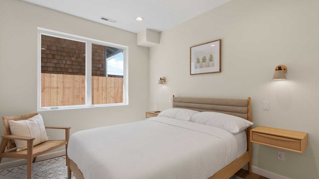 Photo of Bedroom in Rockaway Beach