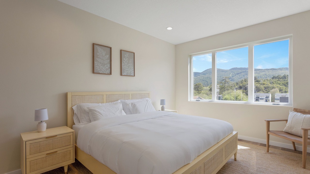 Photo of Bedroom in Rockaway Beach