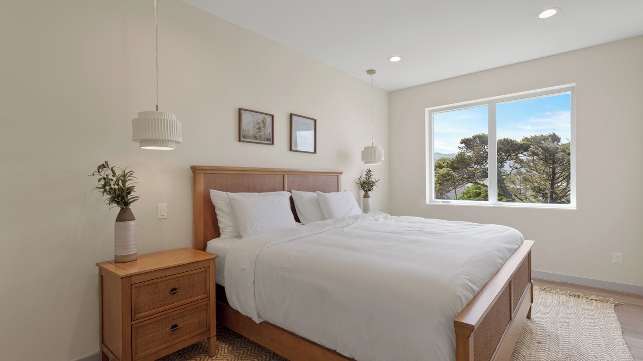 Photo of Bedroom in Rockaway Beach