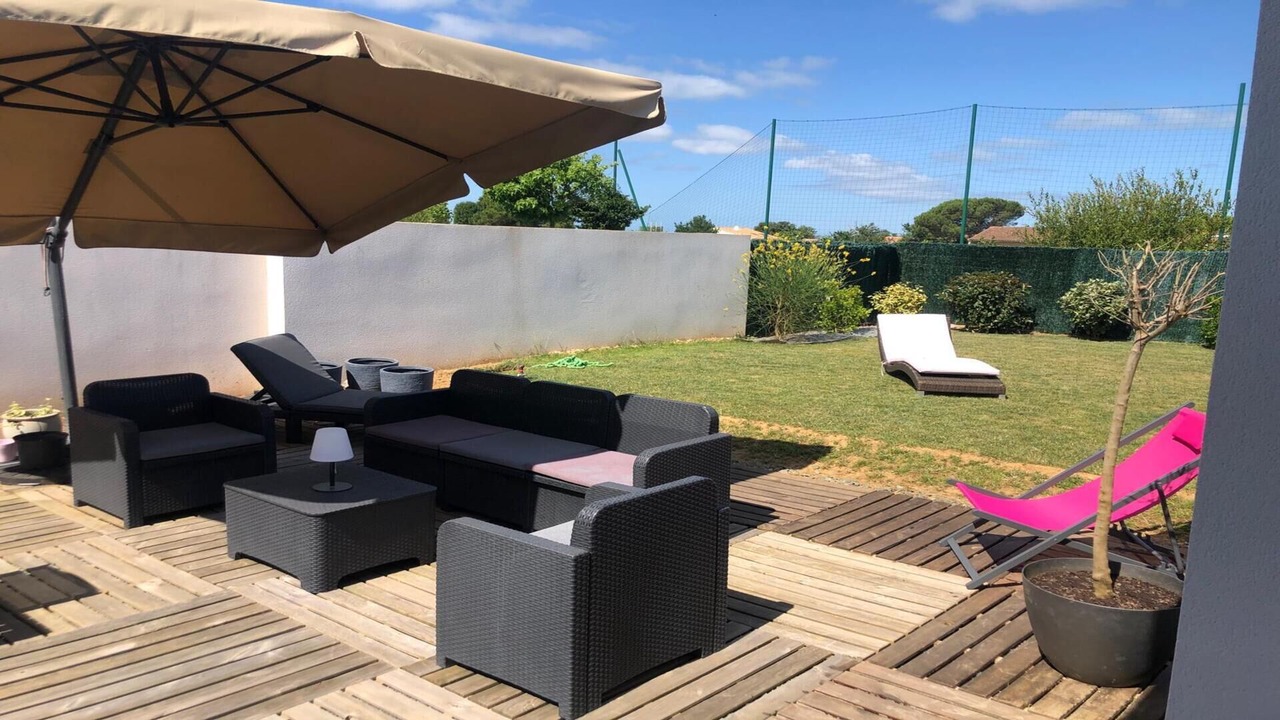 Photo of Patio Balcony in LHoumeau