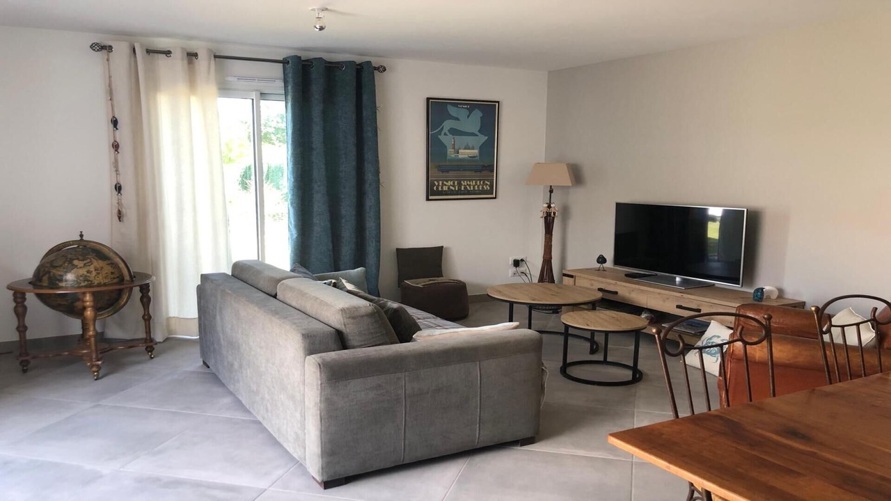 Photo of Livingroom in LHoumeau