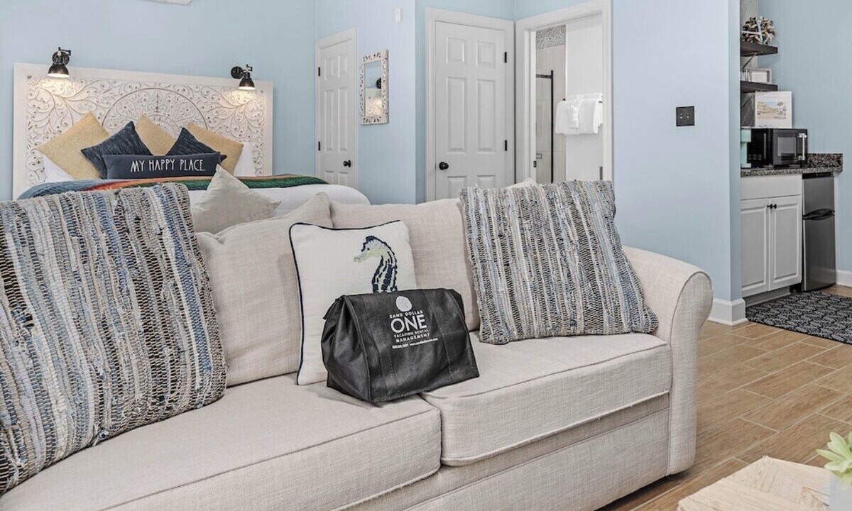 Photo of Bedroom in Seacrest Beach