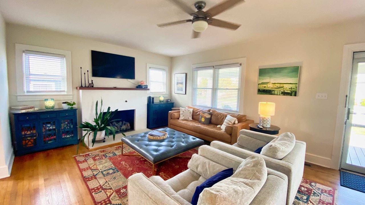 Photo of Livingroom in Cape Charles