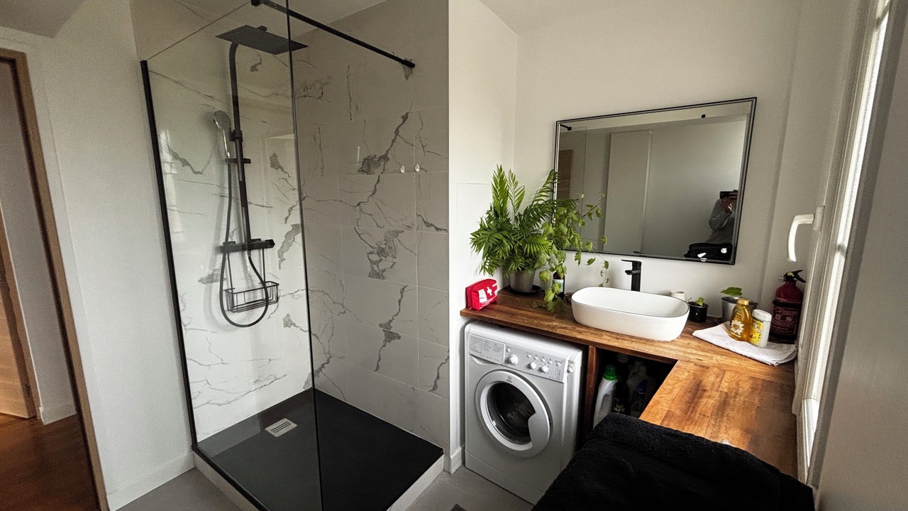 Photo of Bathroom in Saint-Mande