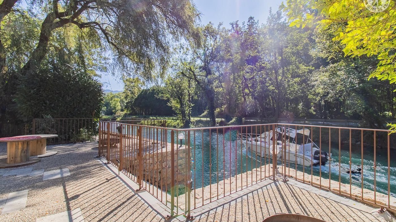 Photo of Patio Balcony in Vions