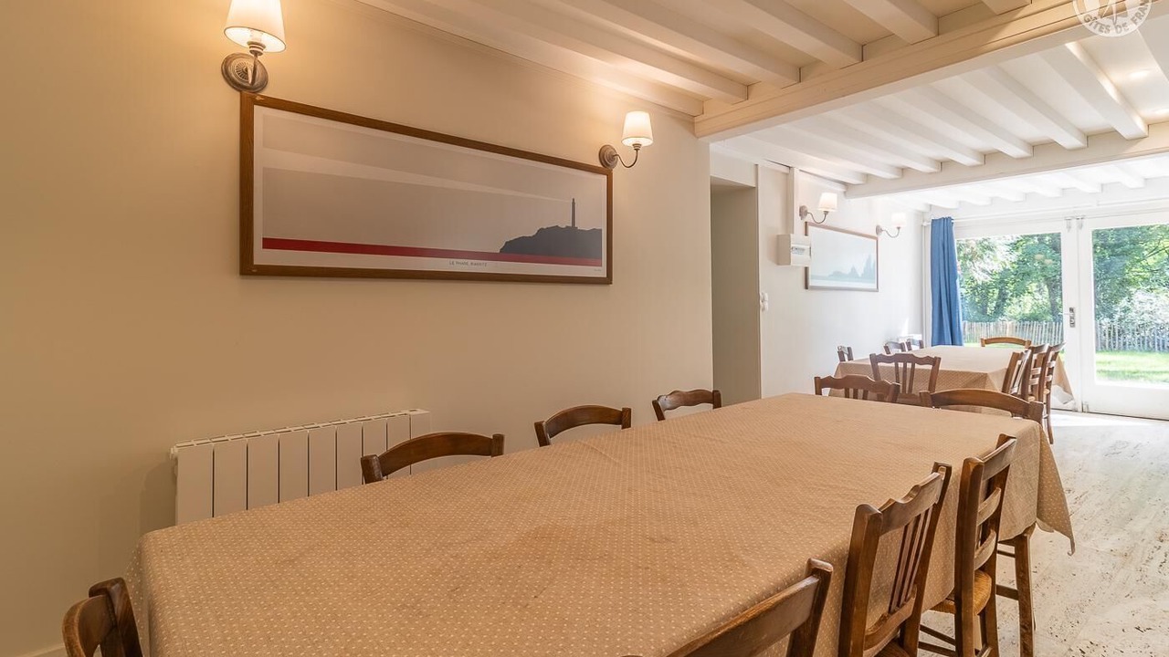 Photo of Others in Vions