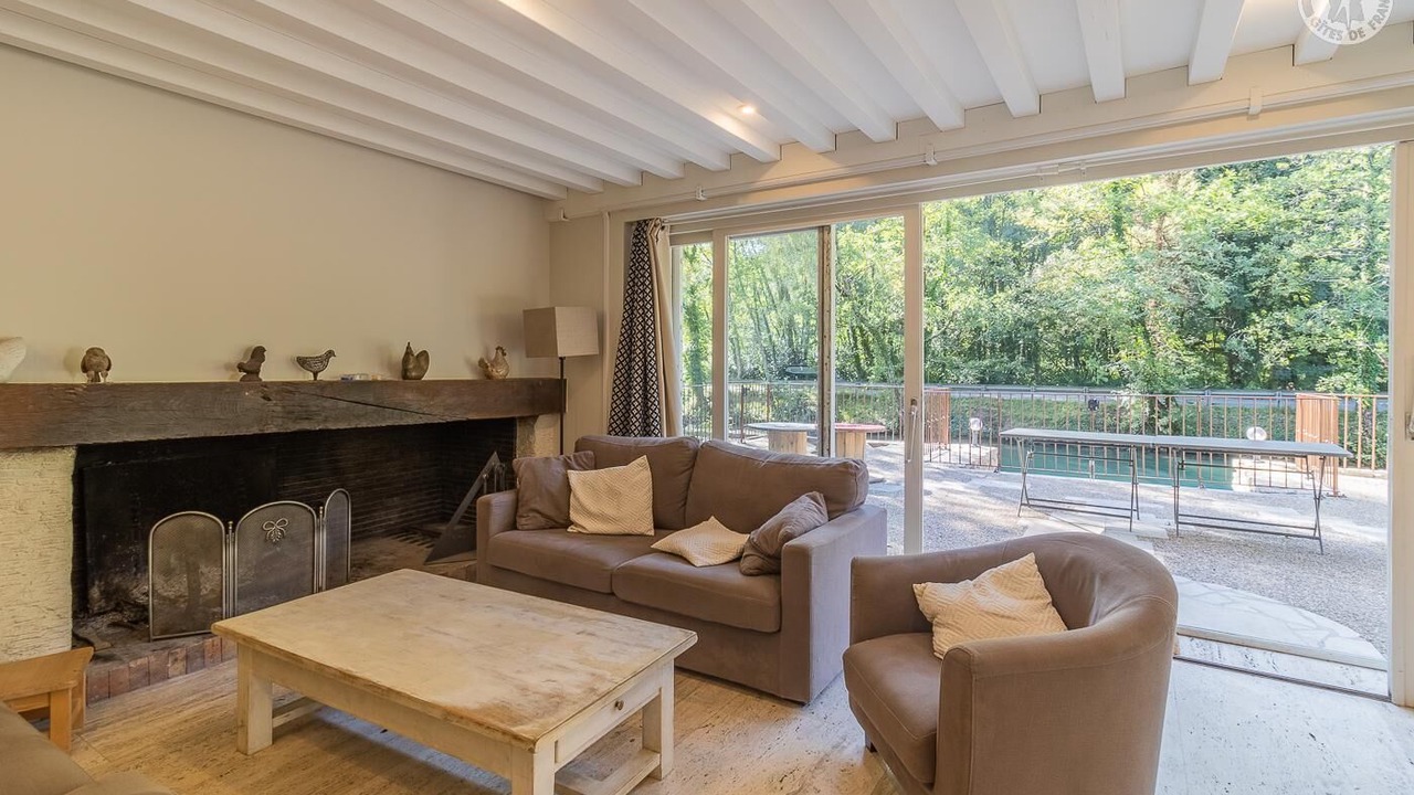 Photo of Livingroom in Vions