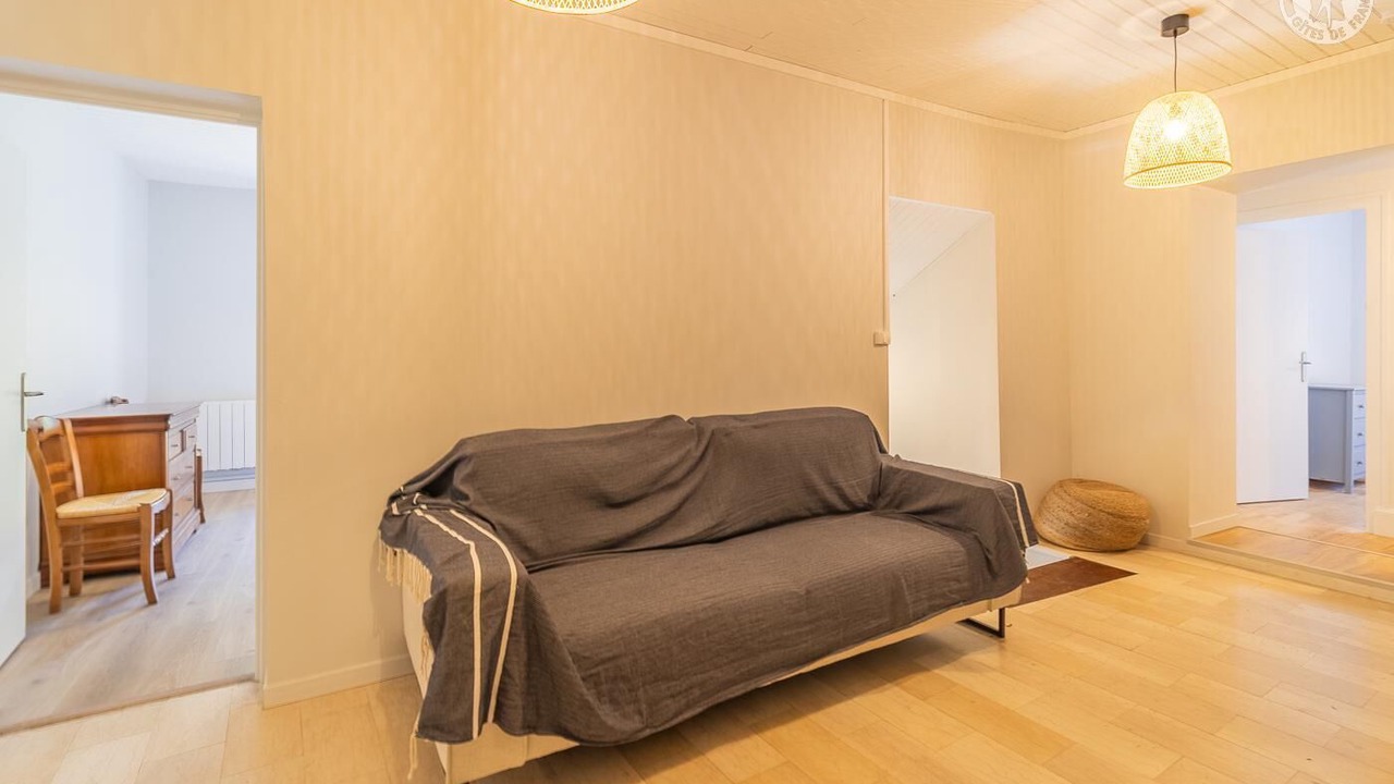 Photo of Livingroom in Vions