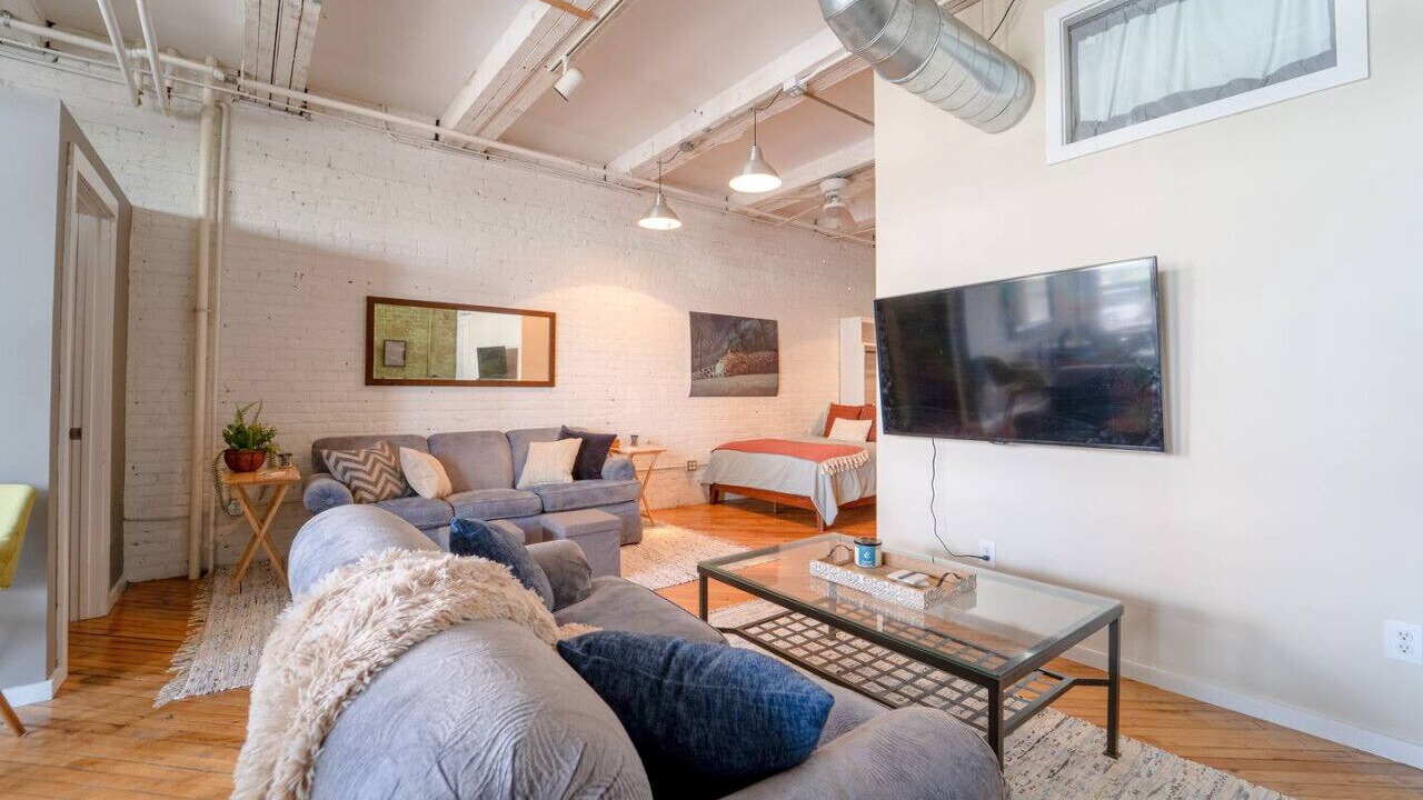 Photo of Livingroom in Binghamton