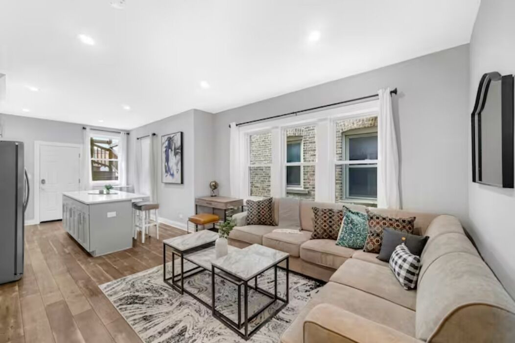 Photo of Livingroom in Oak Park