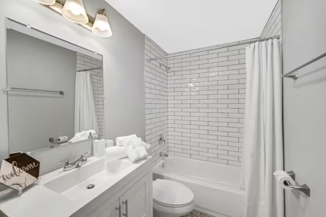 Photo of Bathroom in Oak Park