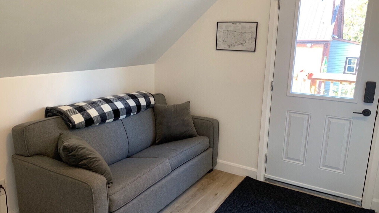 Photo of Livingroom in Kingston