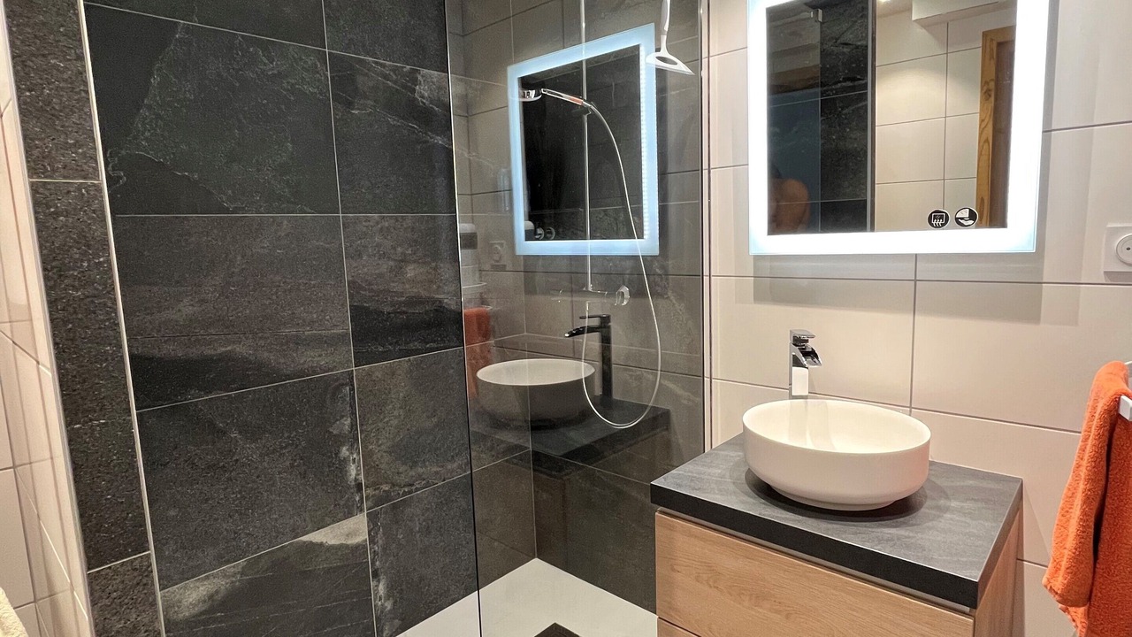 Photo of Bathroom in Saint-Nicolas-de-Veroce