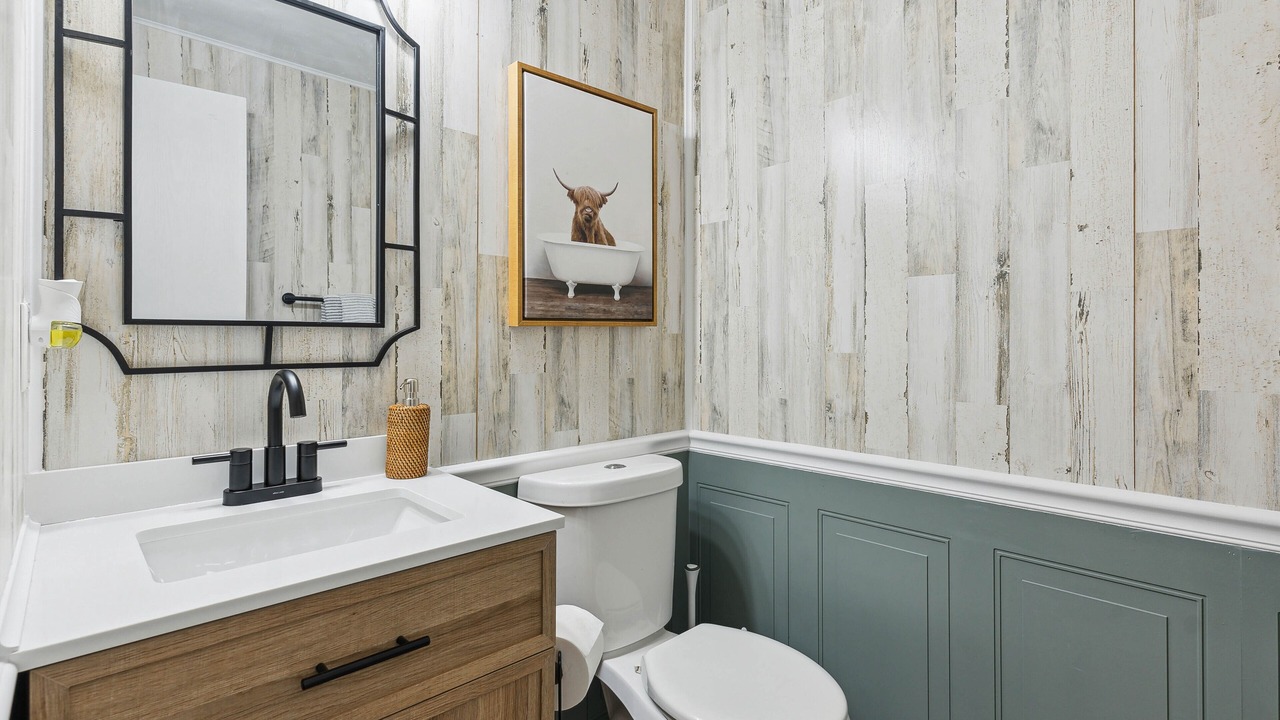 Photo of Bathroom in Clay