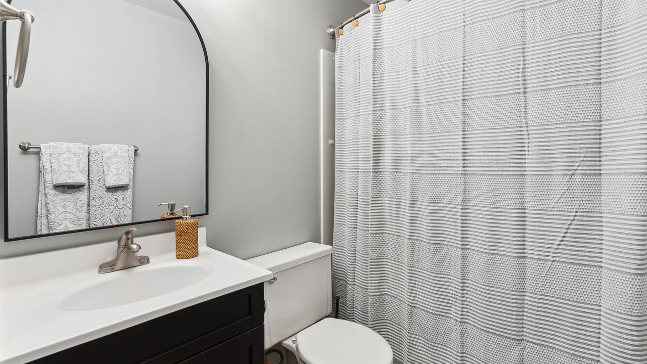 Photo of Bathroom in Clay