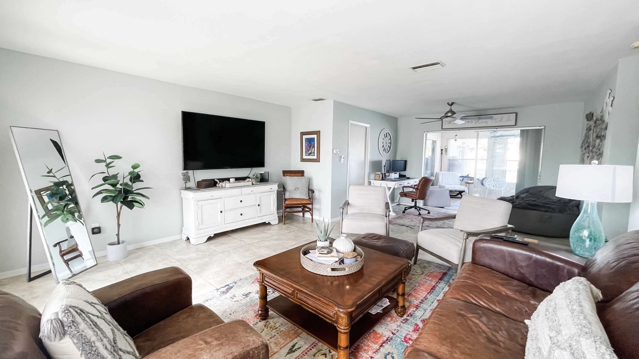 Photo of Livingroom in Gulf Harbors
