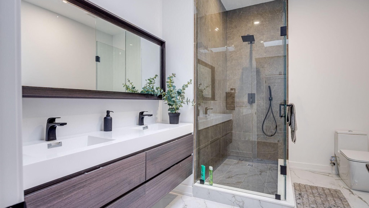 Photo of Bathroom in New Toronto