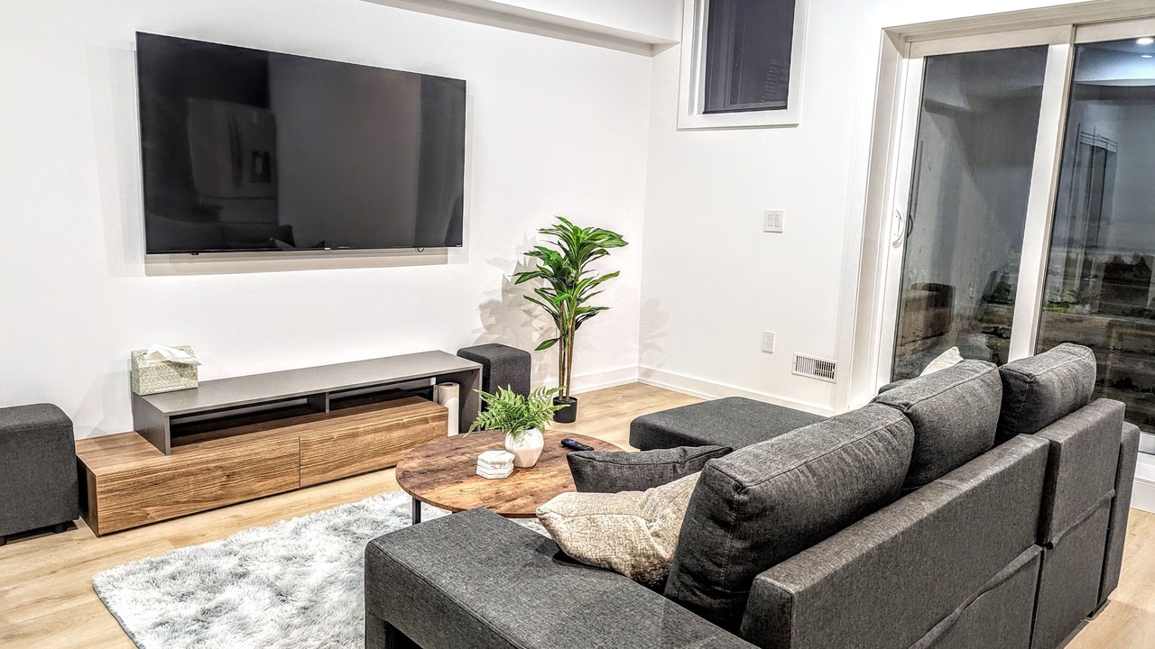 Photo of Livingroom in New Toronto