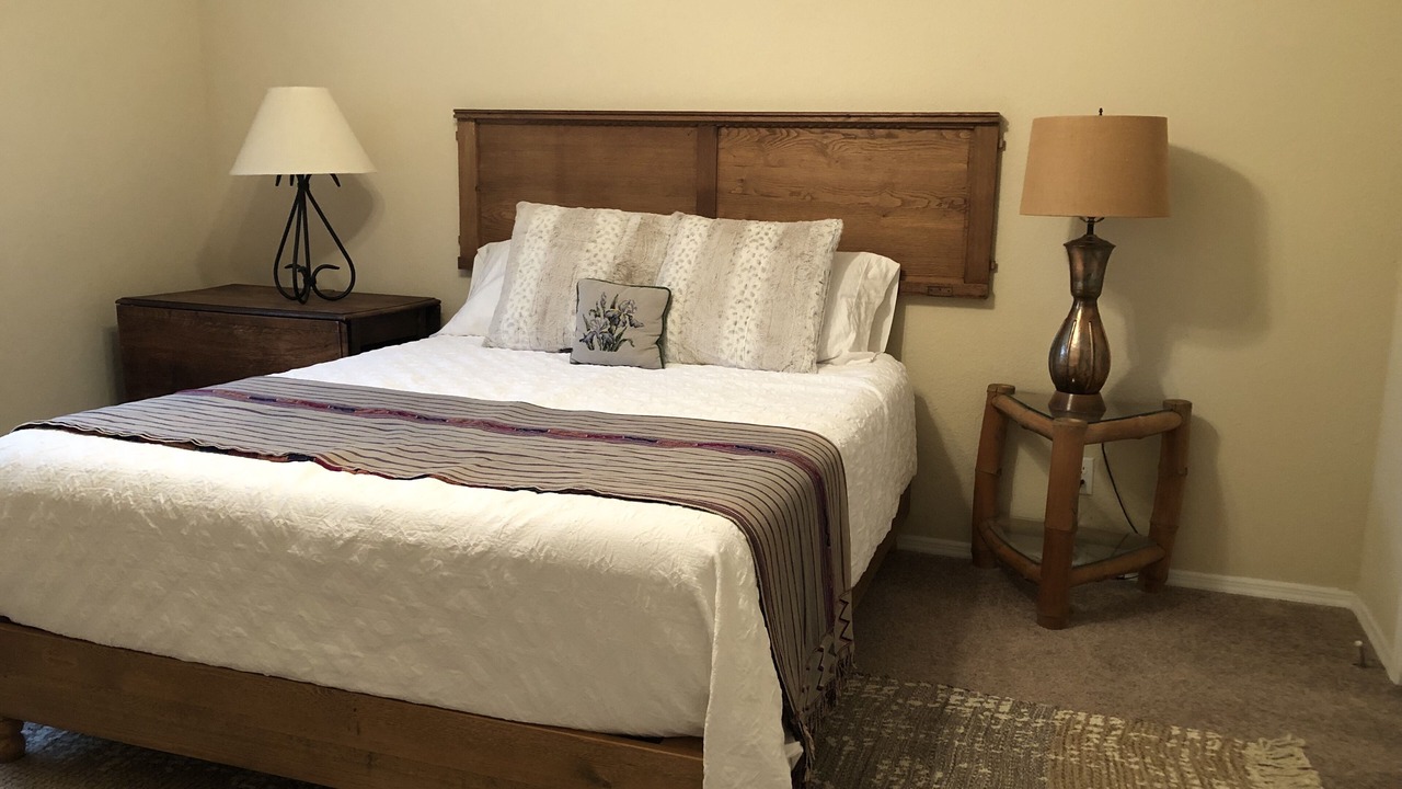 Photo of Bedroom in Telegraph