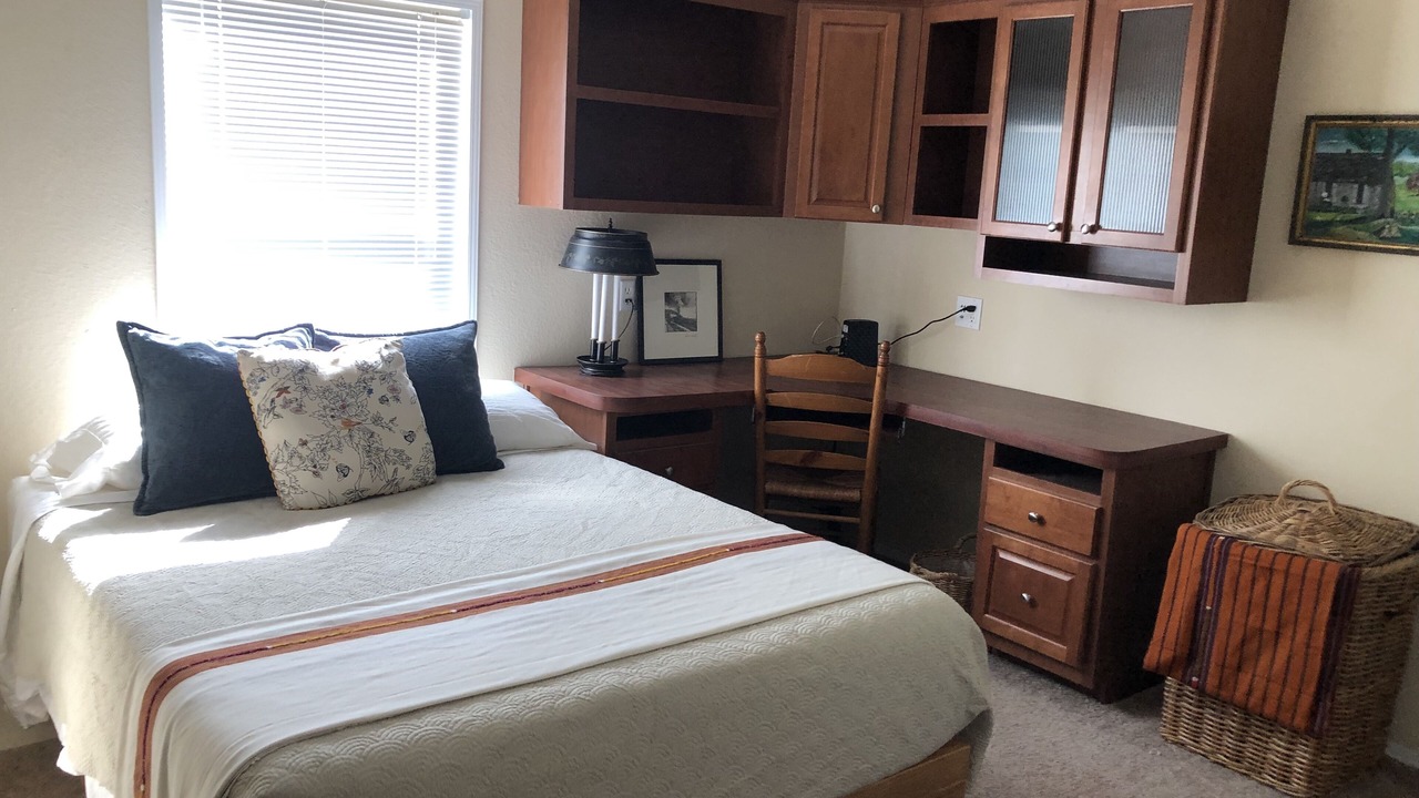 Photo of Bedroom in Telegraph