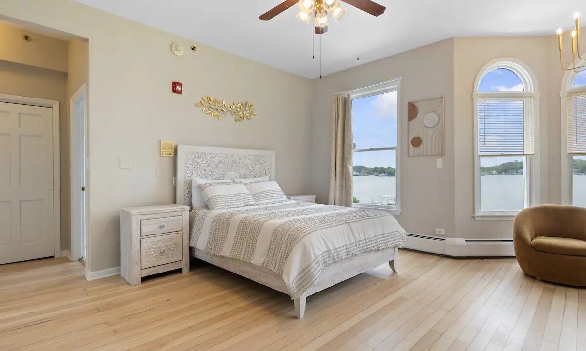 Photo of Bedroom in Fox Lake