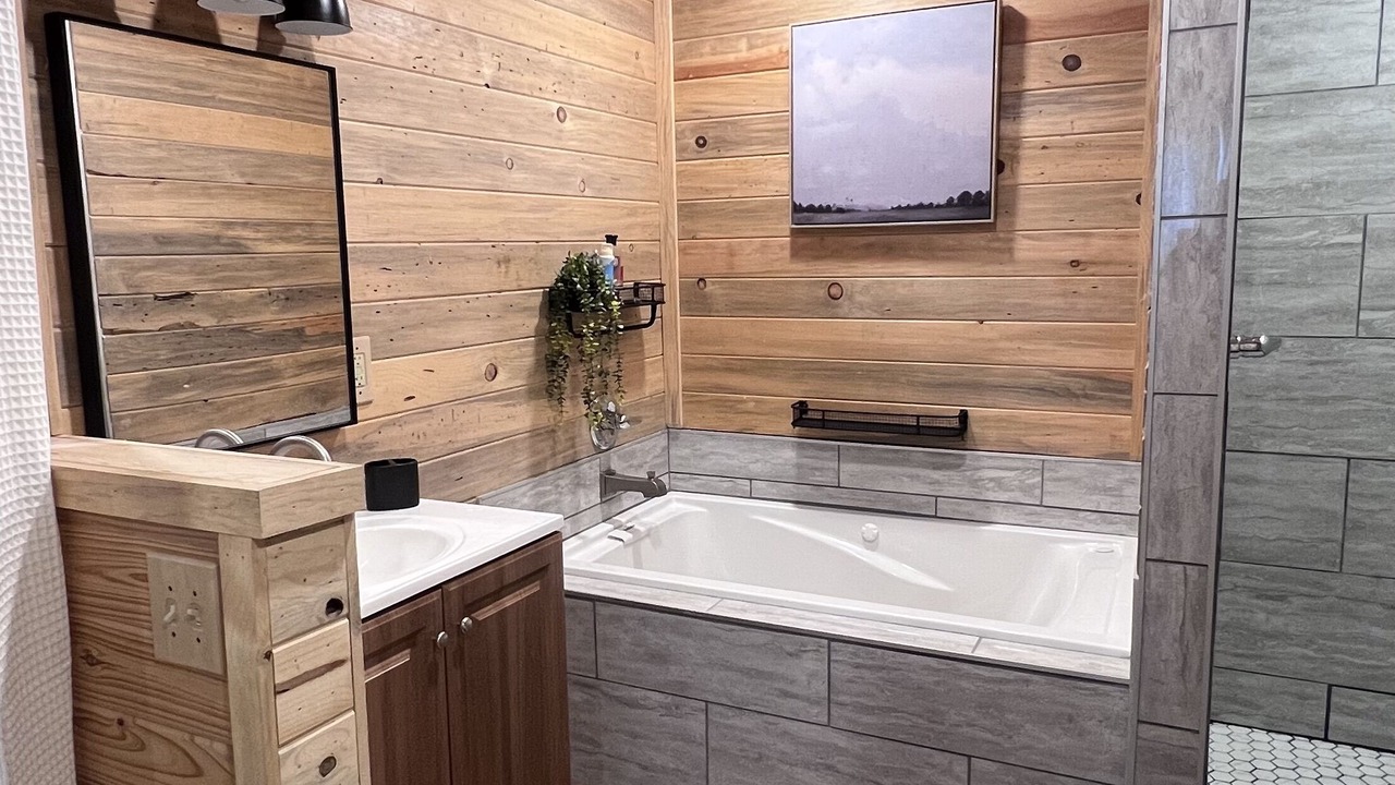 Photo of Bathroom in Farmerville