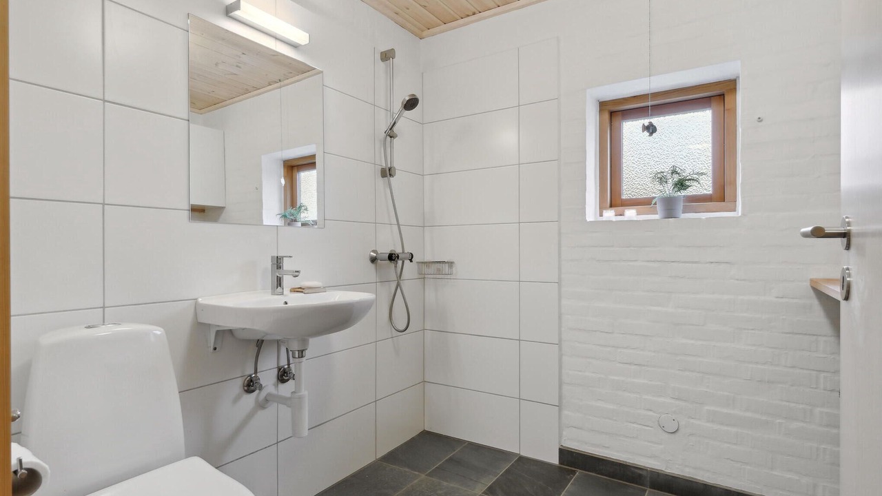 Photo of Bathroom in Jerup