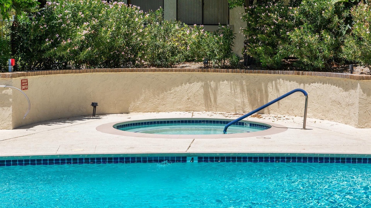 Photo of Others in Racquet Club Estates