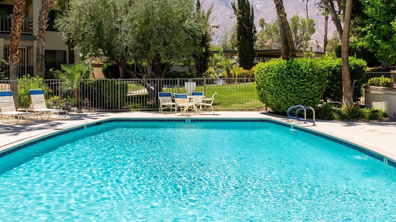 Photo of Others in Racquet Club Estates