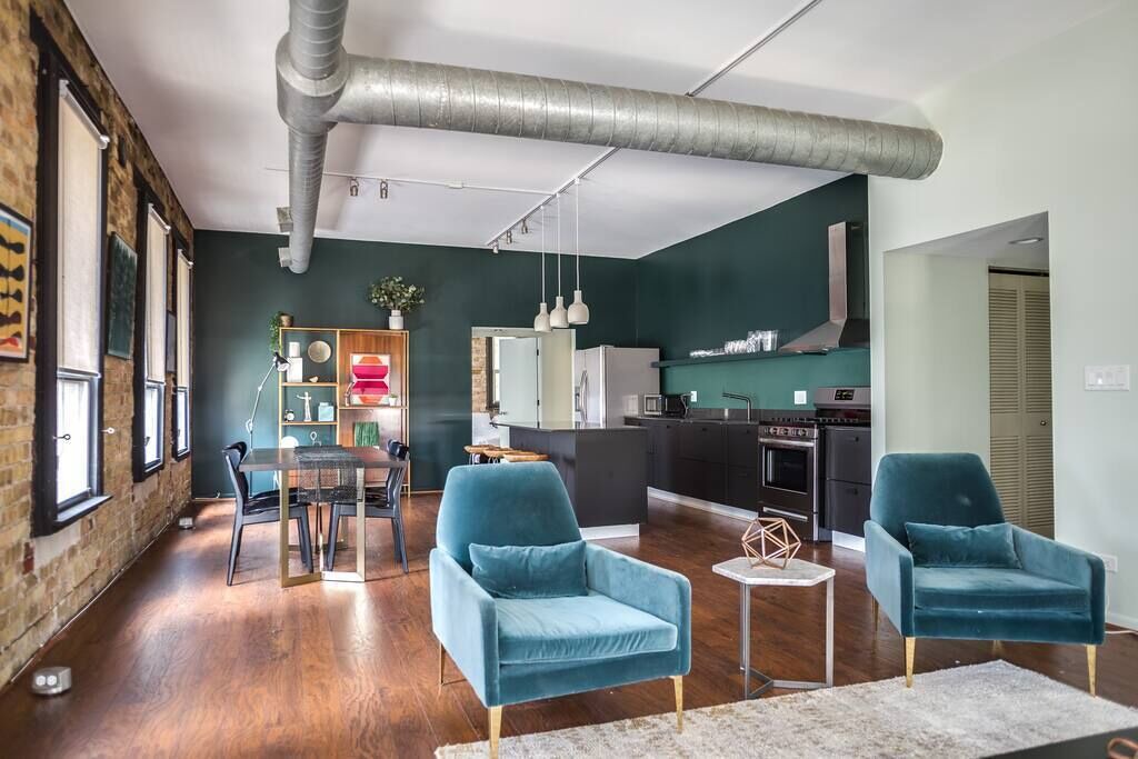 Photo of Others in River North