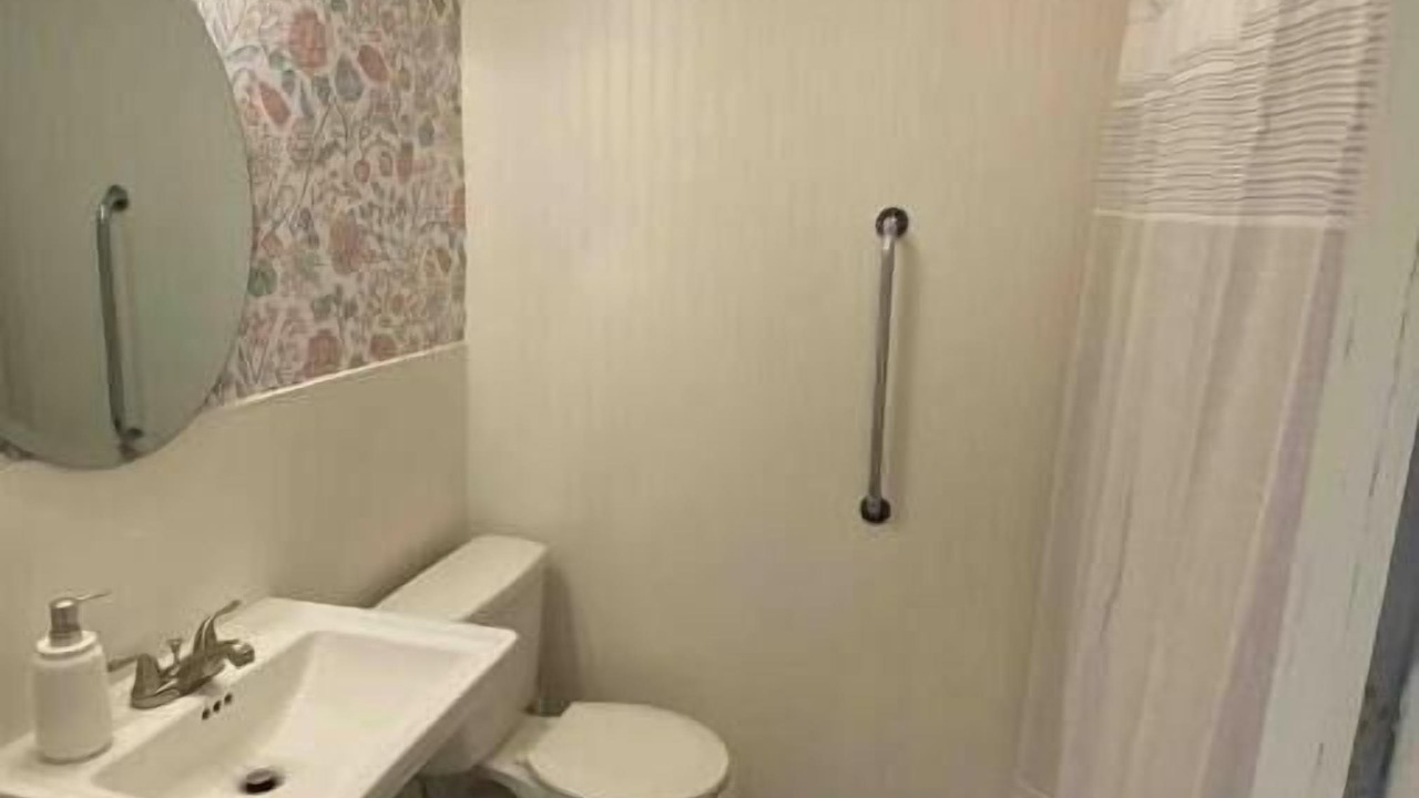 Photo of Bathroom in Williston