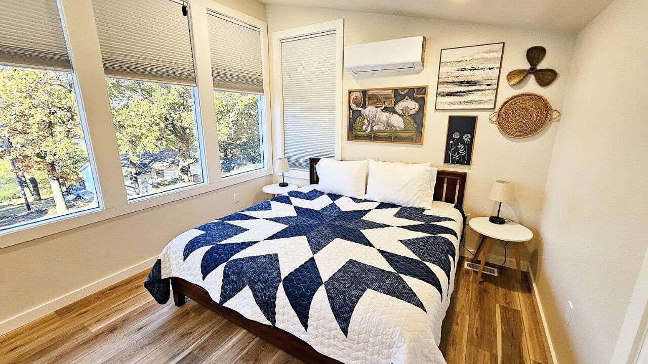 Photo of Bedroom in Pettit
